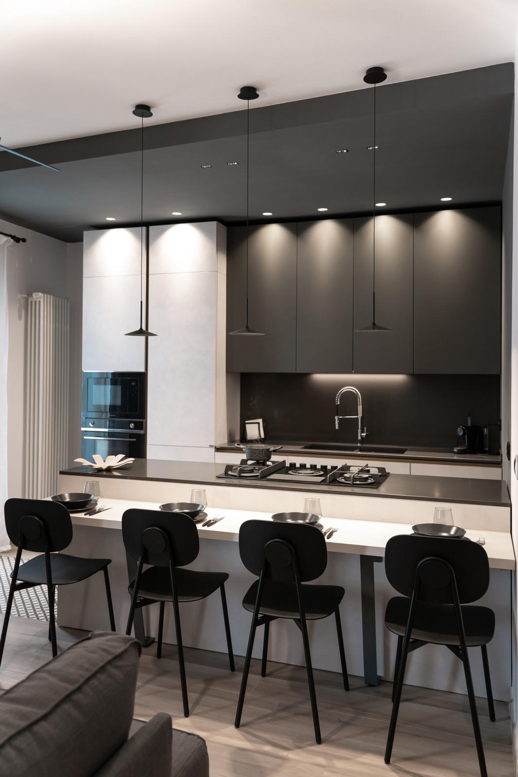 Gallery Product Poe Pendant Linealightgroup 1280X1920 1