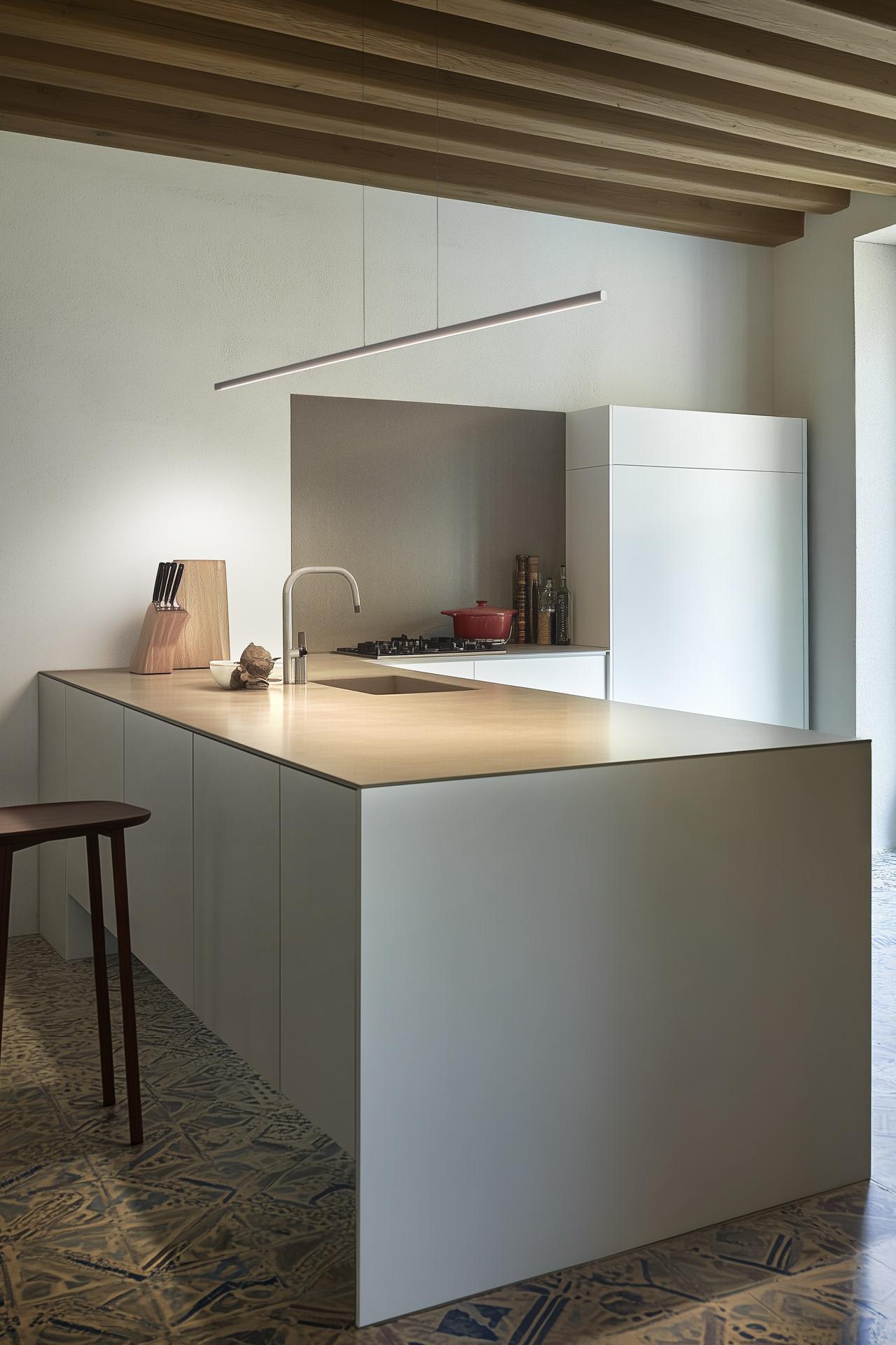 Gallery Product Straight Pendant Linealightgroup 1280X1920 5