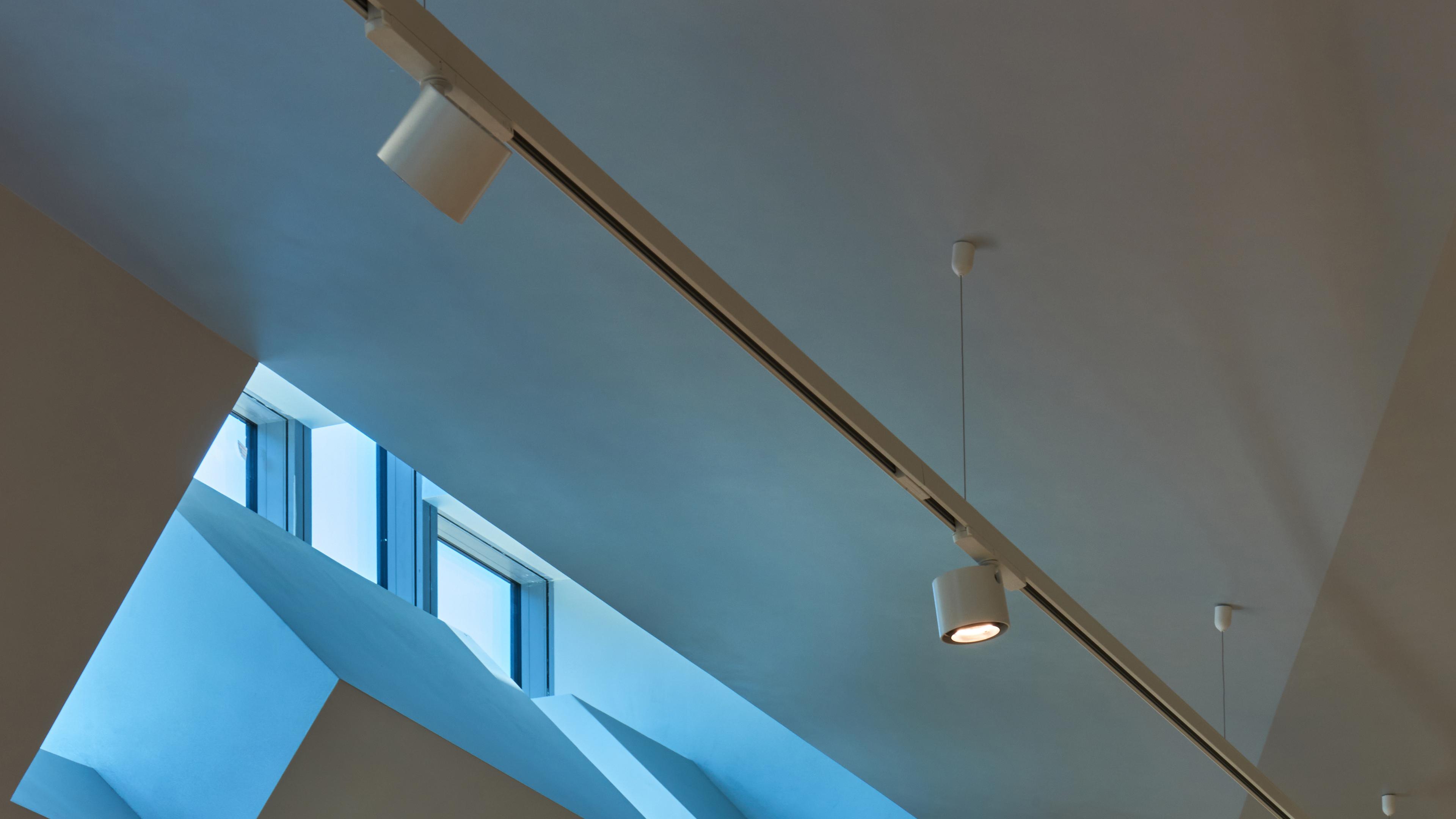 Gallery Product Optus Projector Linealightgroup 1280X720