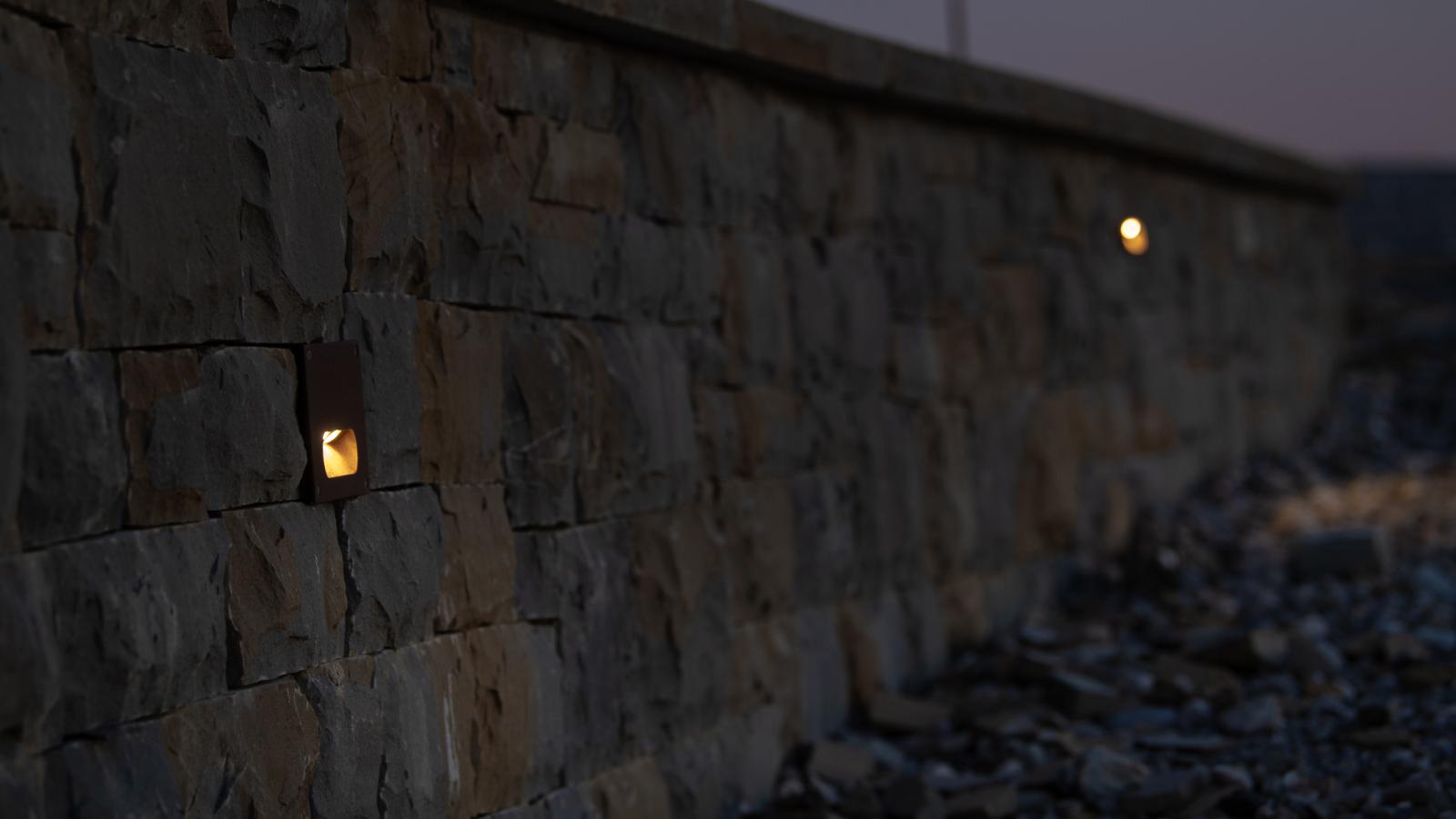 Gallery Product Quara Qi Steplights Linealightgroup 1280X720