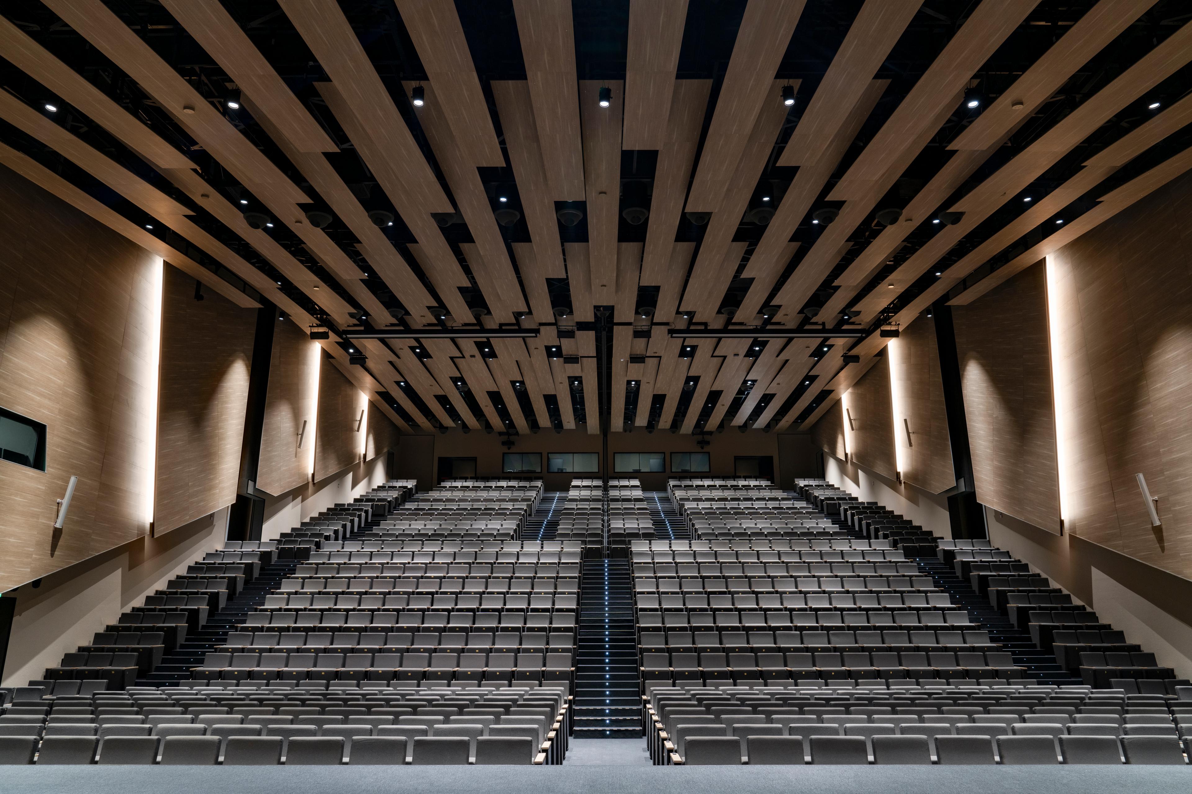 Padova Congress Linealightgroup Gallery 1920X1280 (1)