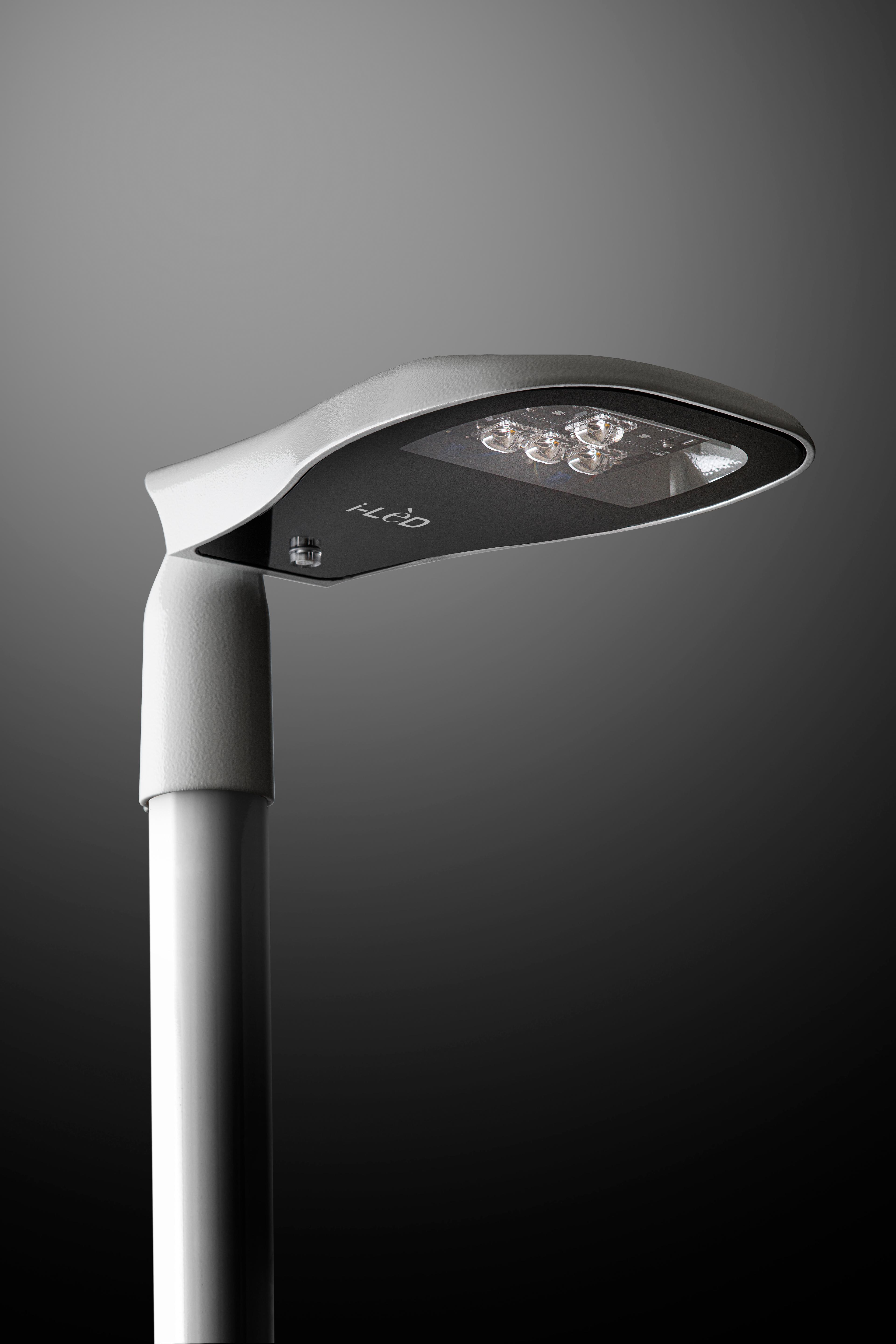Gallery Ledweg Linealightgroup Bollards Light 1280X1920